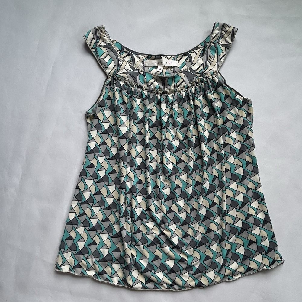 Studio M Geometric Blouse Womens XS Teal Grey Art Deco Pleated Tank Top